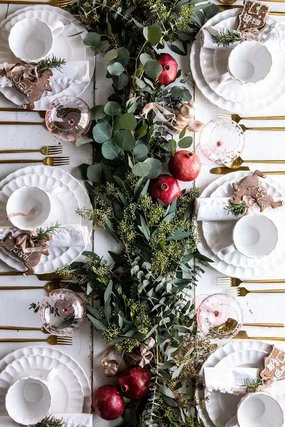 colores mesa navidad Y recuerda que si necesitas ayuda con cualquier cuestión decorativa de tu hogar, no dudes en consultarnos.