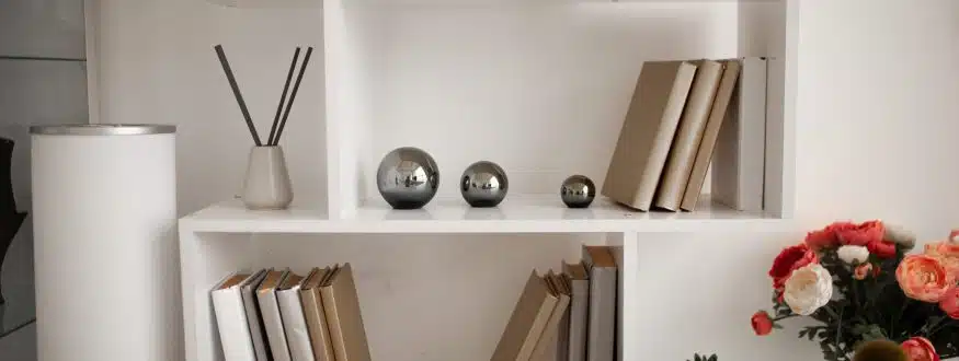 minimalist modern home decor white book shelves 2023 11 27 05 09 59 utc scaled 875x330 1 minimalist modern home decor white book shelves 2023 11 27 05 09 59 utc scaled 875x330 1